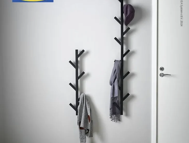 Gantungan baju IKEA   berwarna hitam