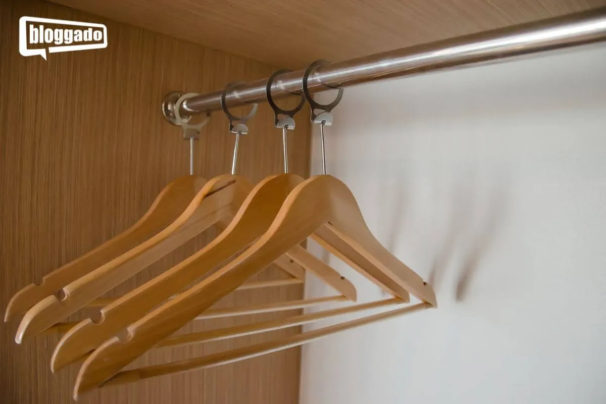 Jenis Gantungan Baju Lengkap dengan Fungsinya